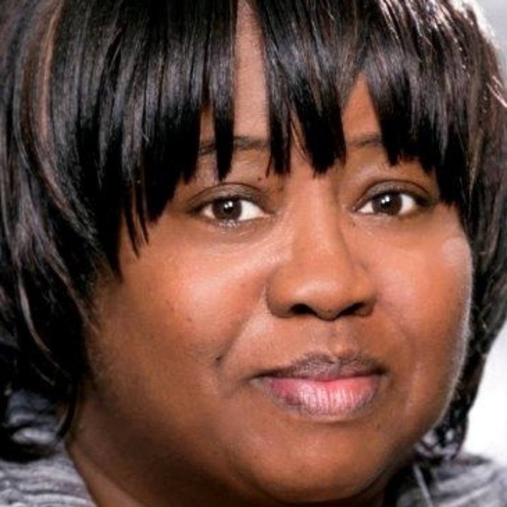 Meet your Posher, Antoinette